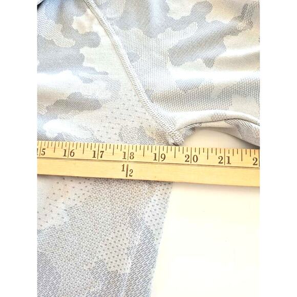 All In Motion Womens Light Gray 1/4 Zip Pullover Hobo Sleeve Size Med Active - Picture 6 of 7